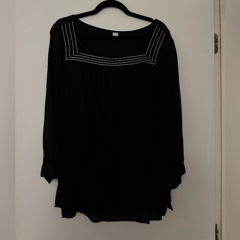 Old Navy Black Blouse with White Accents